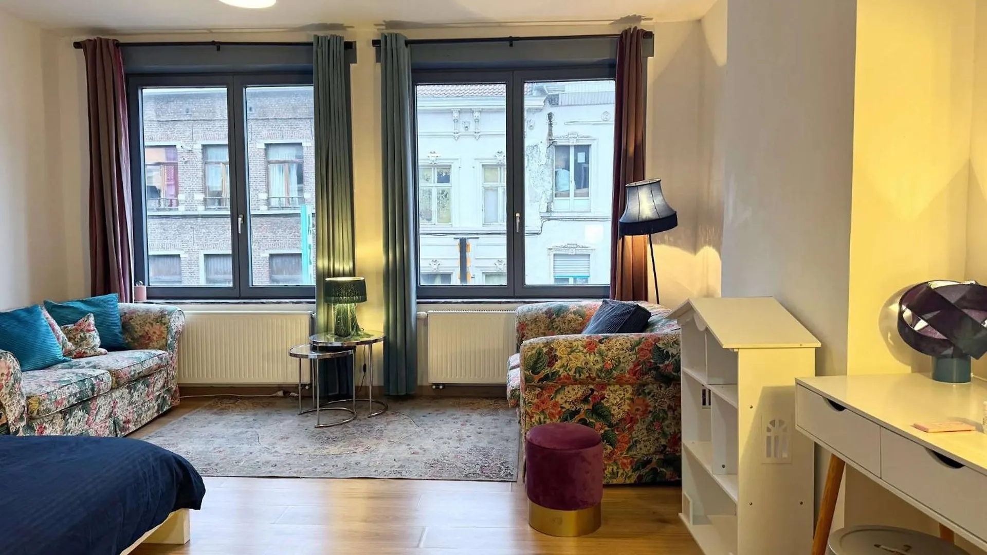 The Bachelor Backpacker Spot Apartment Brussels